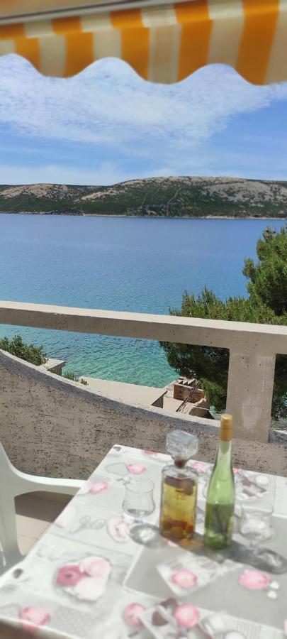 Sea Breeze Apartments With Private Beach And Boat Anchorage Stara Novalja Exterior foto