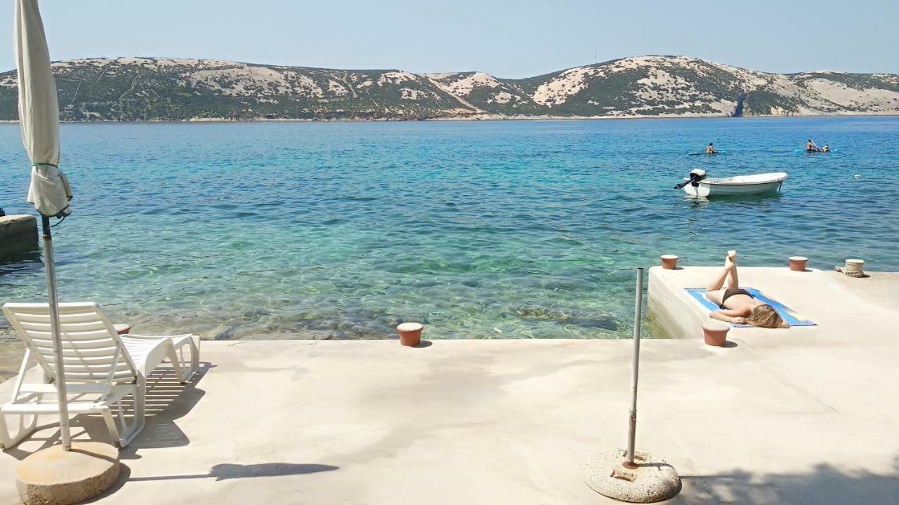 Sea Breeze Apartments With Private Beach And Boat Anchorage Stara Novalja Exterior foto
